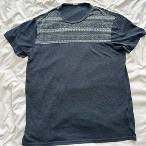 Blue Hollister T-Shirt with Pattern on Front Medium